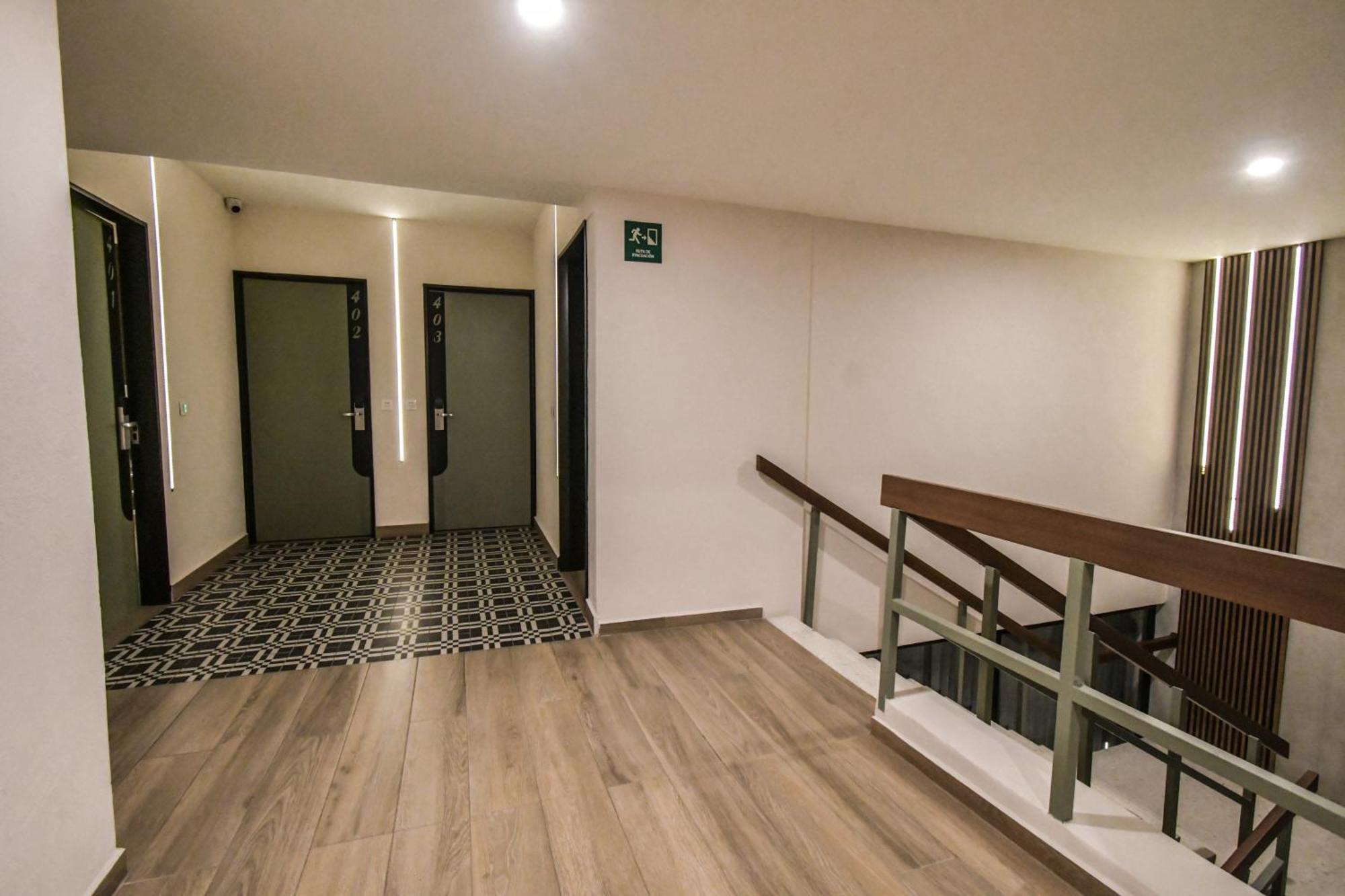 Expo Satelite 2750 Hotel & Suites Guadalajara Ngoại thất bức ảnh