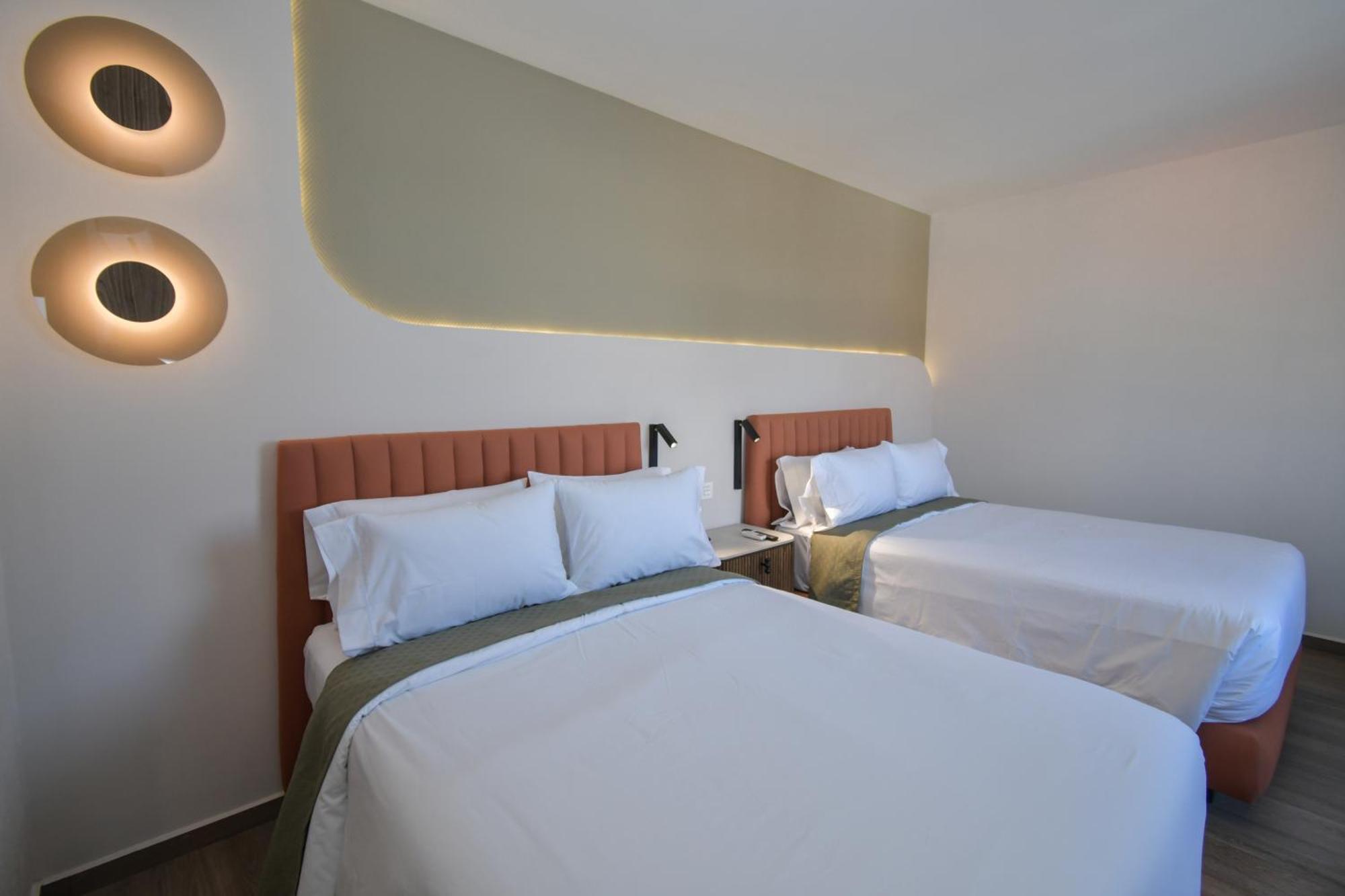 Expo Satelite 2750 Hotel & Suites Guadalajara Ngoại thất bức ảnh